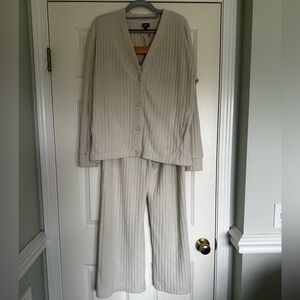 GAP Ribbed Wide-Leg Pant Set in Light Beige